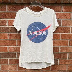 Zoe + Liv NASA Graphic Tee Sz M